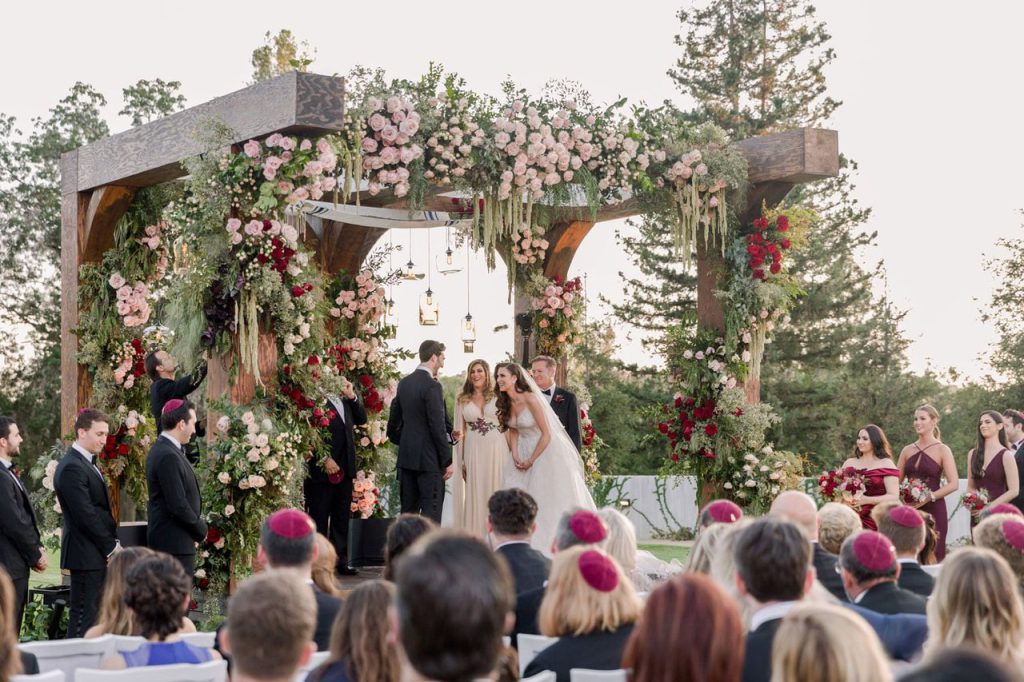 Decoración de altar para boda